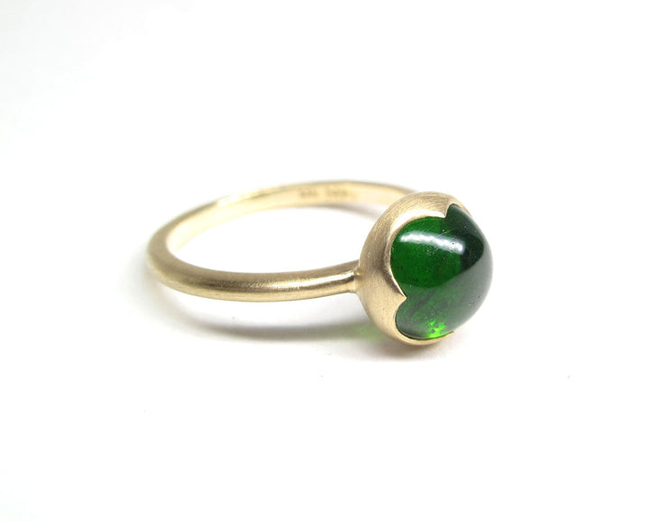 Chrome Diopside round cabachon 14ky gold signature ring